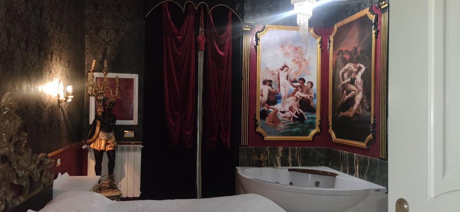 Double Room,1465943579:JPEG